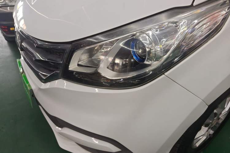 Used SAIC MAXUS G10 2016 2.0T Manual Elite Edition Left Front Headlight