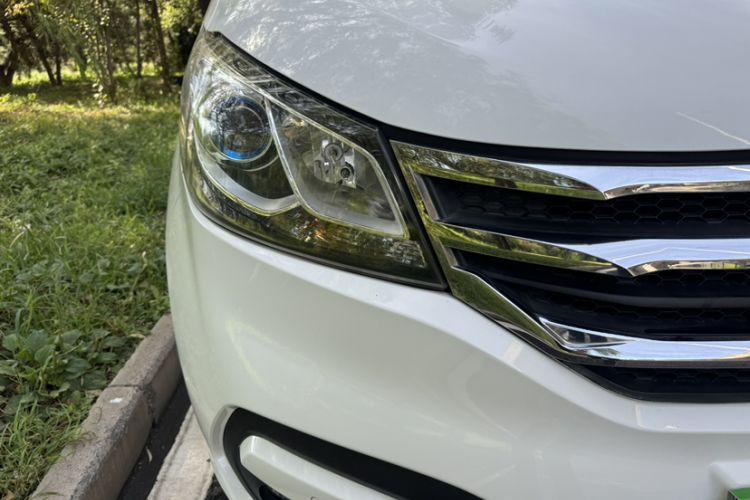 Used SAIC MAXUS G10 2016 2.0T Automatic Elite Edition Left Front Headlight