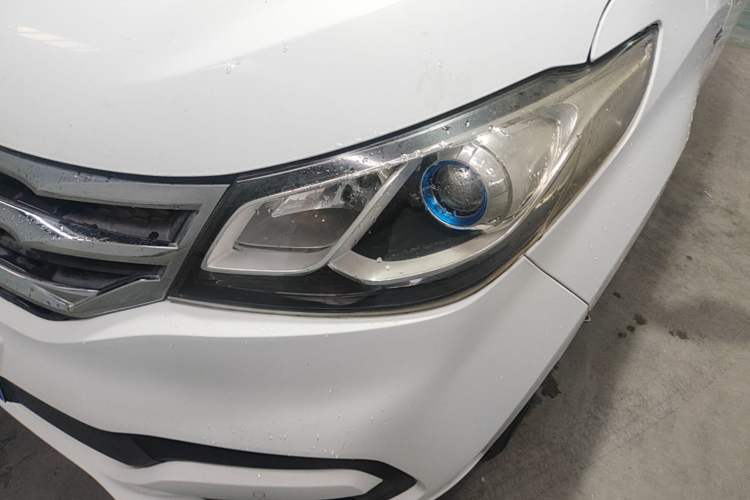 Used SAIC MAXUS G10 2016 2.0T Automatic Elite Edition Left Front Headlight