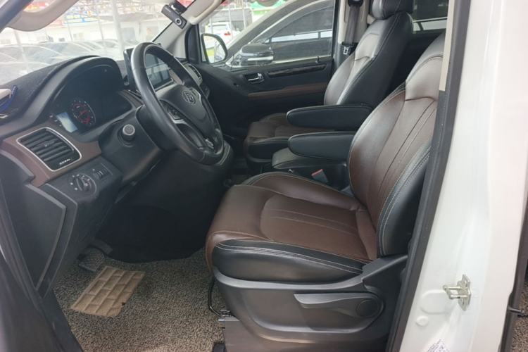 Used SAIC MAXUS G10 2016 2.0T Automatic Luxury Executive Edition Left Front Seat