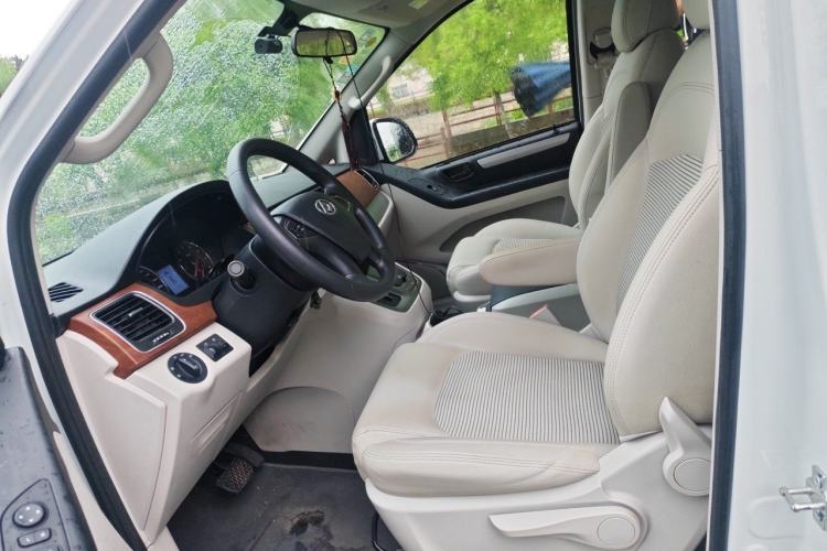Used SAIC MAXUS G10 2016 2.0T Automatic Elite Edition Left Front Seat