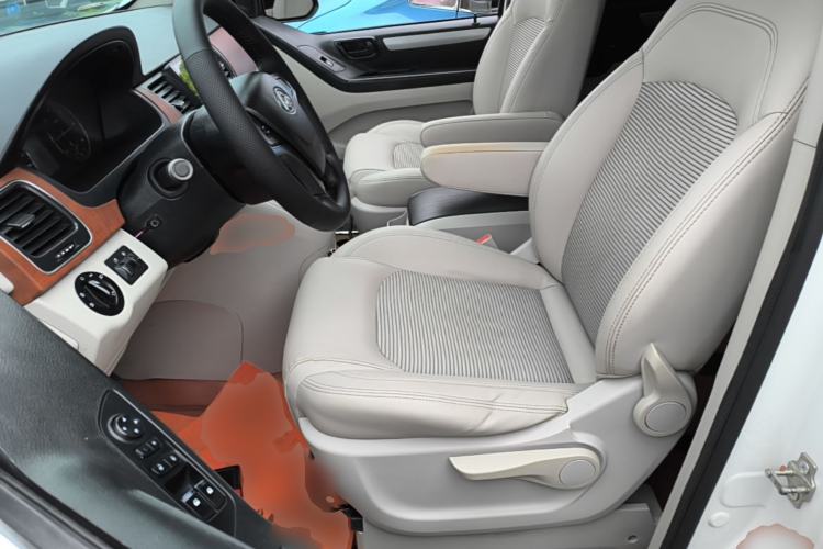 Used SAIC MAXUS G10 2016 1.9T Automatic Luxury Edition Diesel China V Standard Left Front Seat