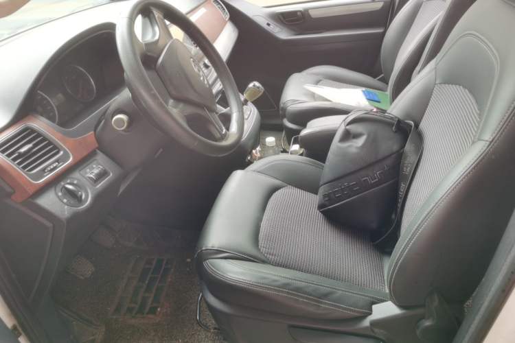 Used SAIC MAXUS G10 2016 1.9T Manual Elite Edition Diesel China V Standard Left Front Seat