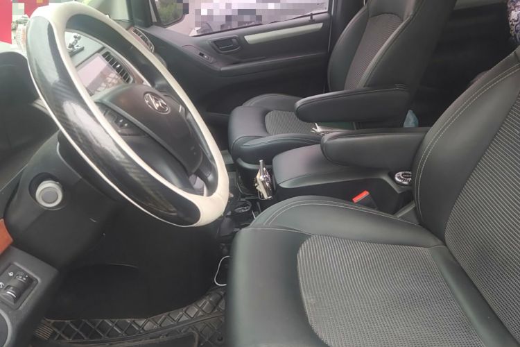 Used SAIC MAXUS G10 2016 2.0T Automatic Elite Edition Left Front Seat