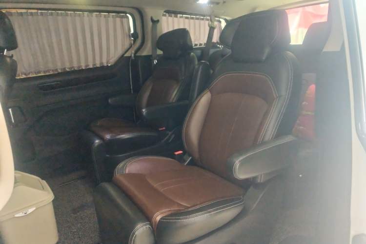 Used SAIC MAXUS G10 2016 2.0T Automatic Luxury Edition Left Rear Seat