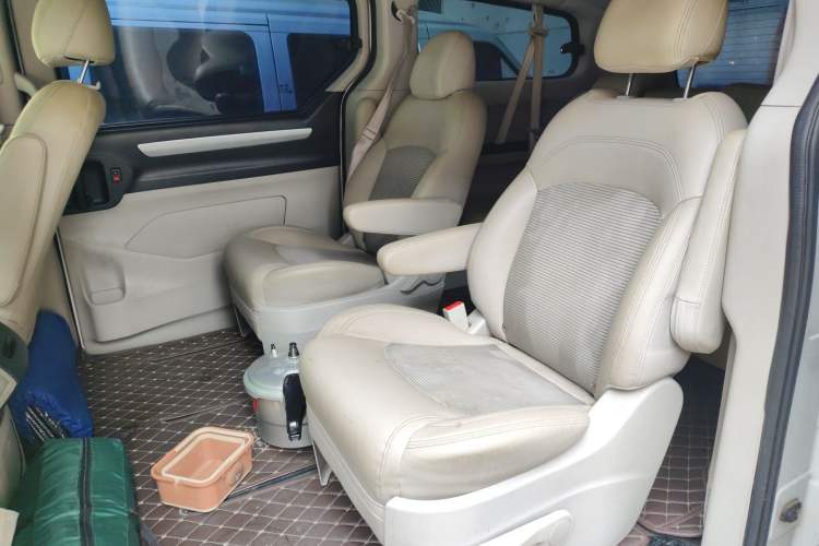 Used SAIC MAXUS G10 2016 2.0T Automatic Executive Edition Left Rear Seat