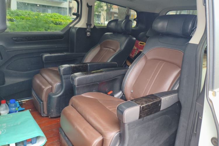 Used SAIC MAXUS G10 2016 2.0T Automatic Flagship Edition Left Rear Seat