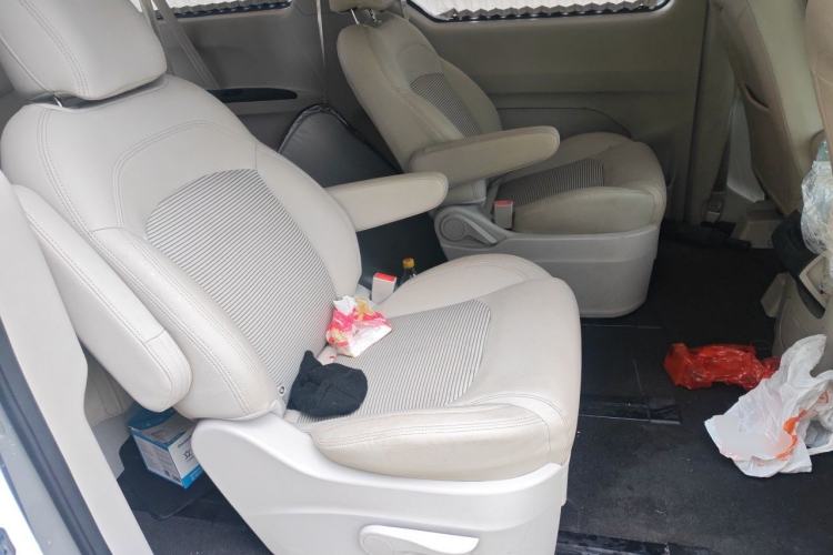 Used SAIC MAXUS G10 2016 2.0T Automatic Elite Edition Left Rear Seat