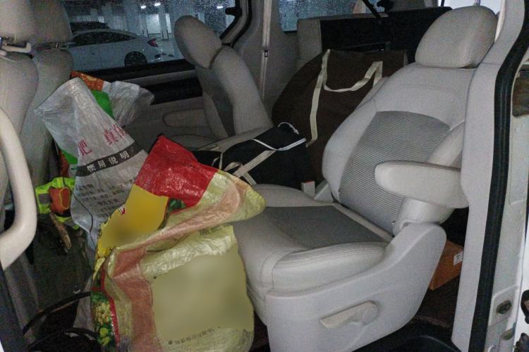 Used SAIC MAXUS G10 2016 2.0T Automatic Luxury Edition Left Rear Seat