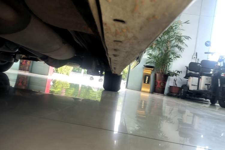 Used SAIC MAXUS G10 2016 2.0T Automatic Luxury Edition Left Side Sill