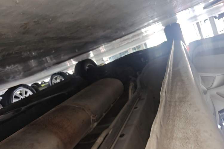 Used SAIC MAXUS G10 2016 2.0T Manual Elite Edition Left Side Sill
