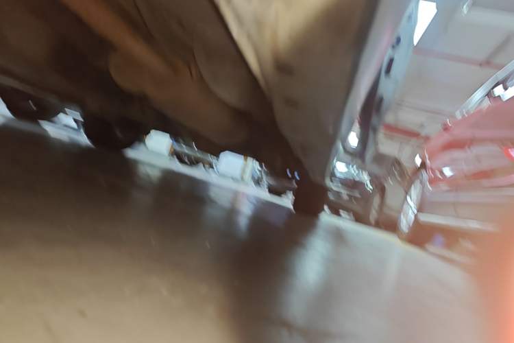 Used SAIC MAXUS G10 2016 2.0T Automatic Elite Edition Left Side Sill