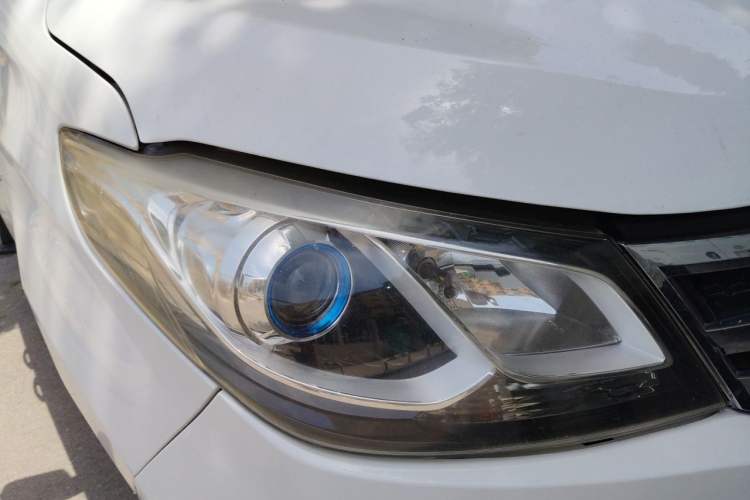 Used SAIC MAXUS G10 2016 2.0T Automatic Luxury Edition Right Front Headlight