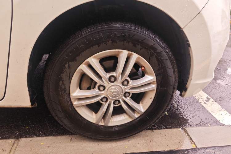 Used SAIC MAXUS G10 2016 2.0T Automatic Elite Edition Right Front Wheel Hub
