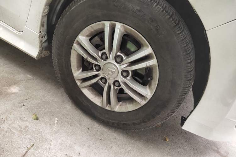Used SAIC MAXUS G10 2016 1.9T Automatic Luxury Edition Diesel China V Standard Right Front Wheel Hub