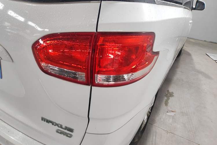 Used SAIC MAXUS G10 2016 2.0T Automatic Elite Edition Right Rear Taillight