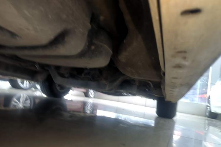 Used SAIC MAXUS G10 2016 2.0T Automatic Luxury Edition Right Side Sill