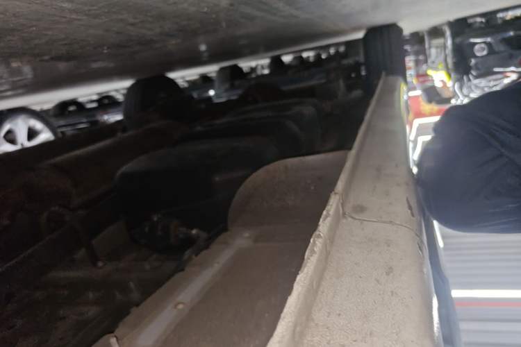 Used SAIC MAXUS G10 2016 2.0T Manual Elite Edition Right Side Sill