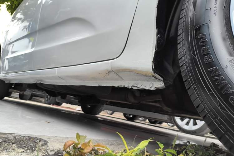 Used SAIC MAXUS G10 2016 1.9T Automatic Luxury Edition Diesel China V Standard Right Side Sill