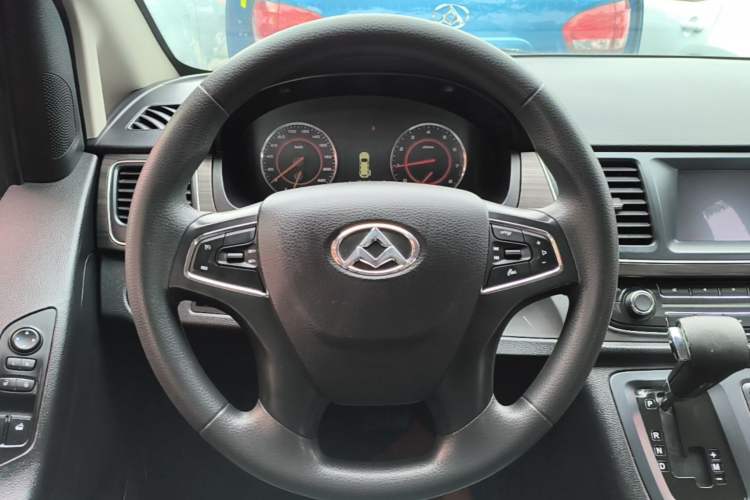 Used SAIC MAXUS G10 2016 2.0T Automatic Elite Edition Steering Wheel