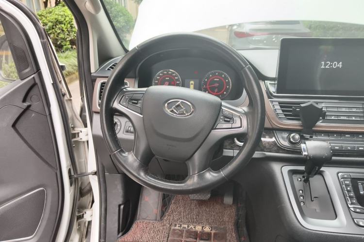 Used SAIC MAXUS G10 2016 2.0T Automatic Luxury Executive Edition Steering Wheel