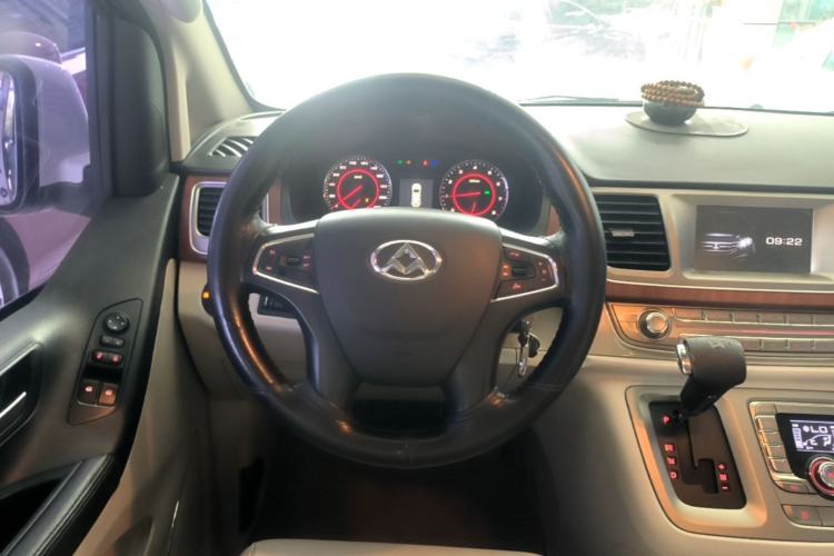 Used SAIC MAXUS G10 2016 2.0T Automatic Luxury Edition Steering Wheel