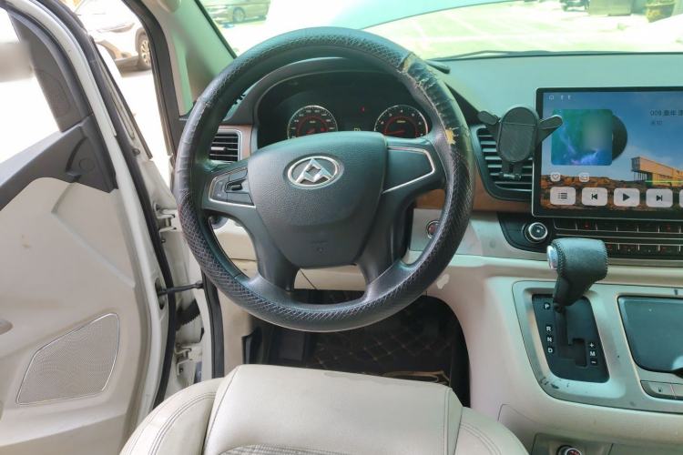 Used SAIC MAXUS G10 2016 2.0T Automatic Executive Edition Steering Wheel