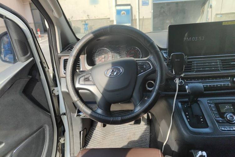 Used SAIC MAXUS G10 2016 2.0T Automatic Luxury Executive Edition Steering Wheel