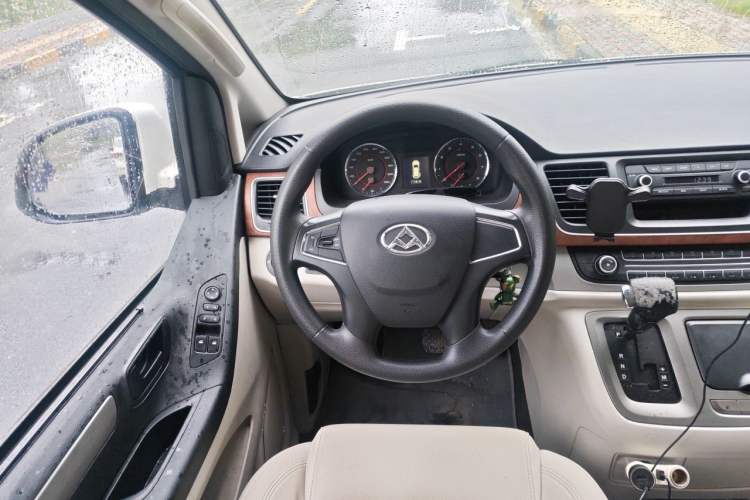 Used SAIC MAXUS G10 2016 2.0T Automatic Elite Edition Steering Wheel