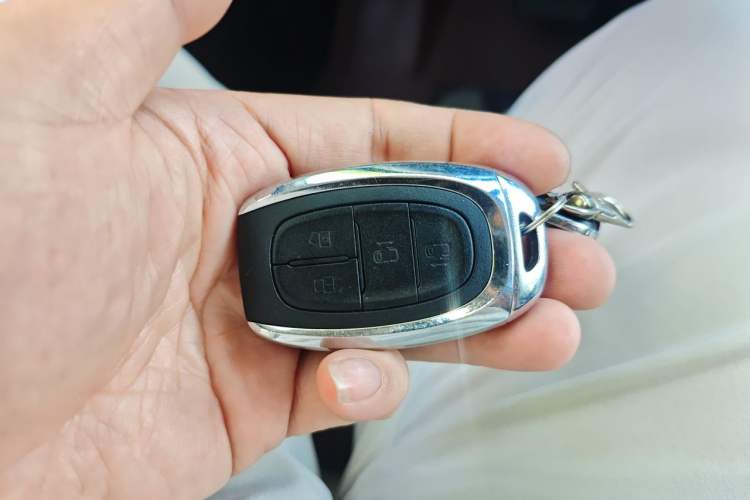 Used SAIC MAXUS G10 2016 2.0T Automatic Flagship Edition Vehicle Key