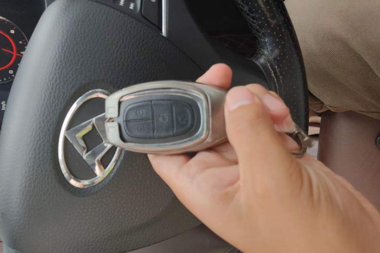 Used SAIC MAXUS G10 2016 2.0T Automatic Flagship Edition Vehicle Key