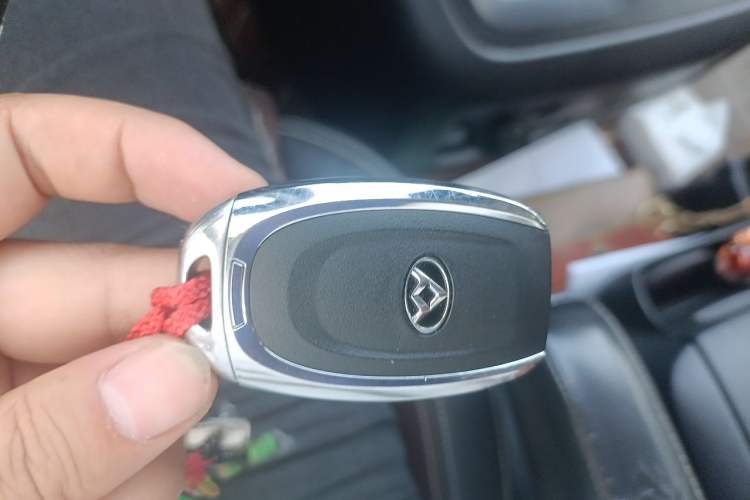Used SAIC MAXUS G10 2016 2.0T Automatic Luxury Executive Edition Vehicle Key