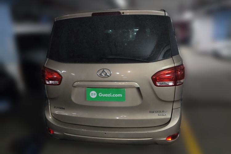 Used SAIC MAXUS G10 2016 2.0T Automatic Elite Edition Exterior 4