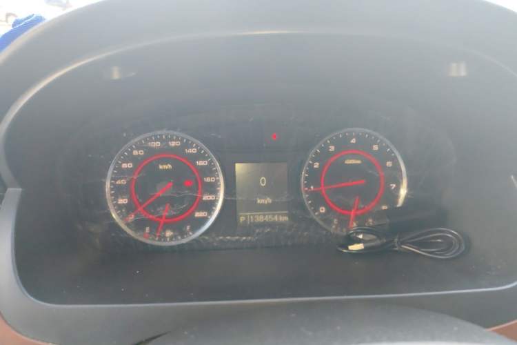 Used SAIC MAXUS G10 2016 2.0T Automatic Elite Edition Instrument Cluster