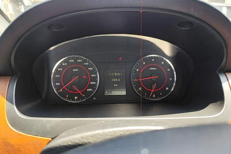 Used SAIC MAXUS G10 2016 2.0T Automatic Elite Edition Instrument Cluster