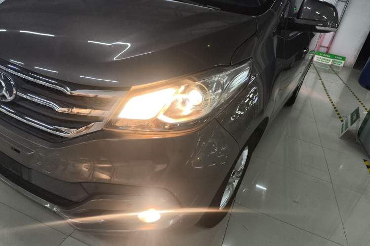 Used SAIC MAXUS G10 2016 2.4L Manual Elite Edition Left Front Headlight
