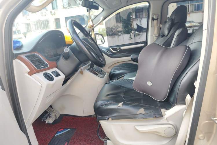 Used SAIC MAXUS G10 2016 2.0T Automatic Elite Edition Left Front Seat