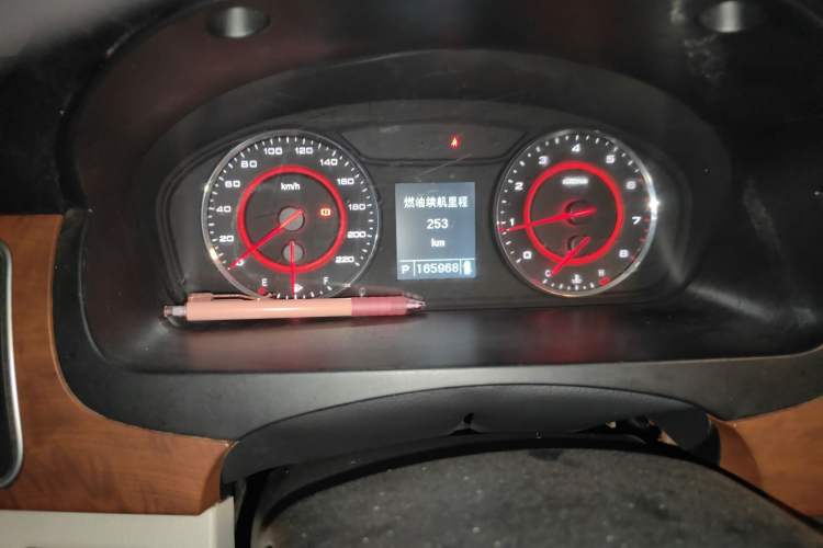 Used SAIC MAXUS G10 2016 2.0T Automatic Elite Edition Odometer Close Up