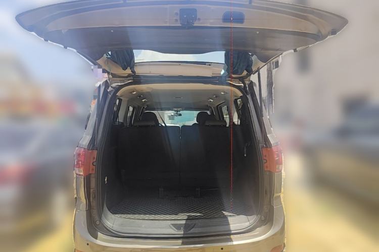 Used SAIC MAXUS G10 2016 2.0T Automatic Elite Edition Trunk