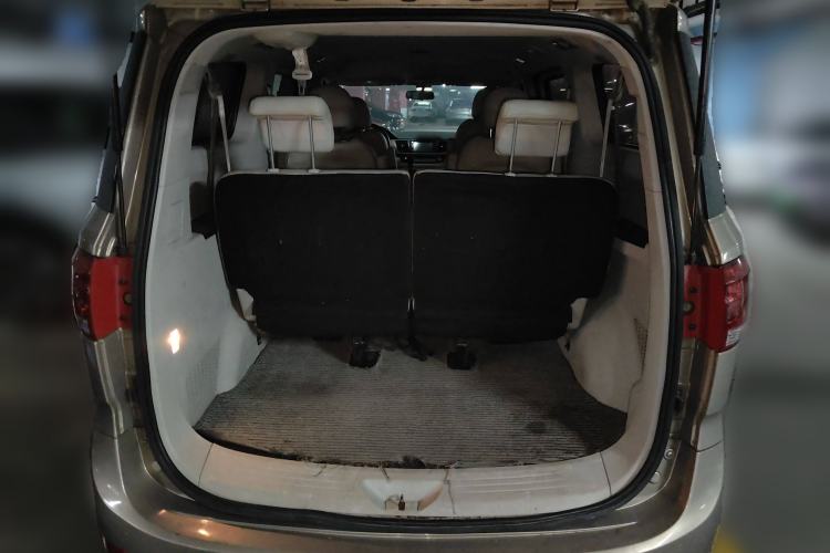 Used SAIC MAXUS G10 2016 2.0T Automatic Elite Edition Trunk