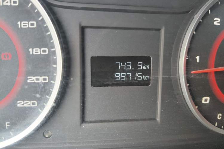 Used SAIC MAXUS G10  Odometer Close Up