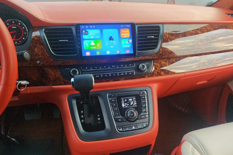 Used SAIC MAXUS G10 2018 PLUS 2.0T Automatic Elite Edition Audio And AC Panel