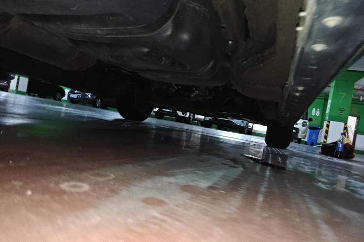 Used SAIC MAXUS G10 2018 PLUS 2.0T Manual Elite Edition Chassis Rear Right