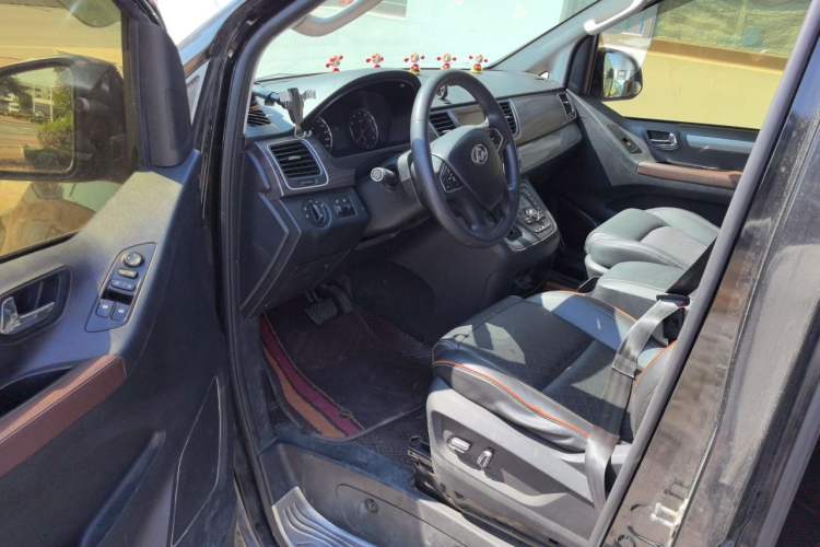 Used SAIC MAXUS G10 2018 PLUS 2.0T Automatic Elite Edition Driver Seat