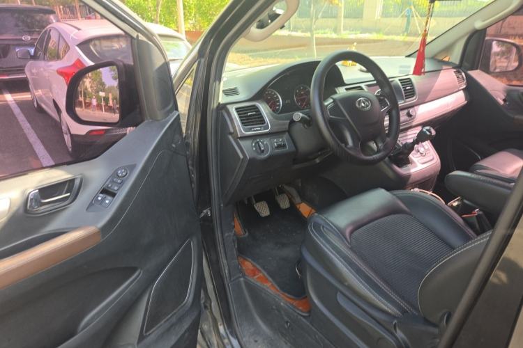 Used SAIC MAXUS G10 2018 PLUS 1.9T Manual Elite Edition Diesel Driver Seat