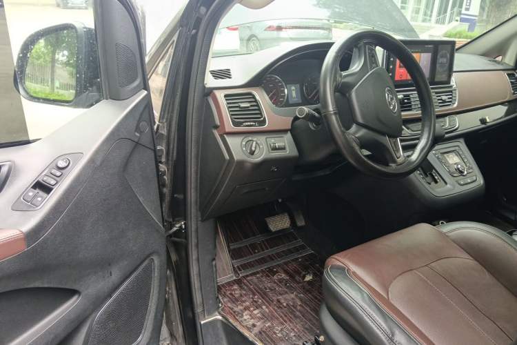 Used SAIC MAXUS G10 2018 PLUS 2.0T Automatic Luxury Executive Edition Driver Seat