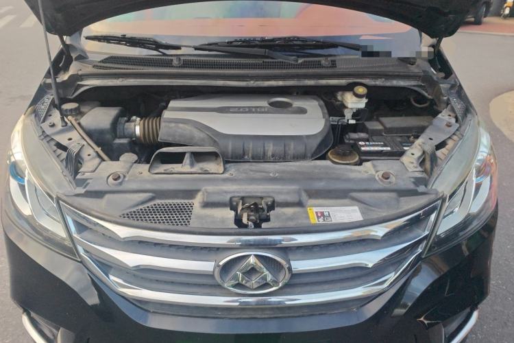 Used SAIC MAXUS G10 2018 PLUS 2.0T Automatic Elite Edition Engine Bay