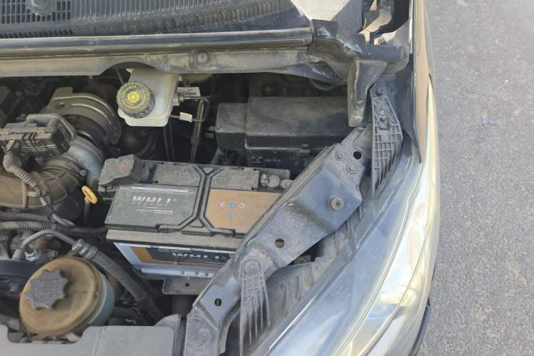 Used SAIC MAXUS G10 2018 PLUS 1.9T Manual Elite Edition Diesel Engine Bay Left