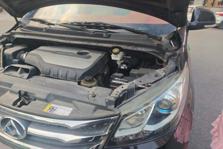Used SAIC MAXUS G10 2018 PLUS 2.0T Automatic Elite Edition Engine Bay Left