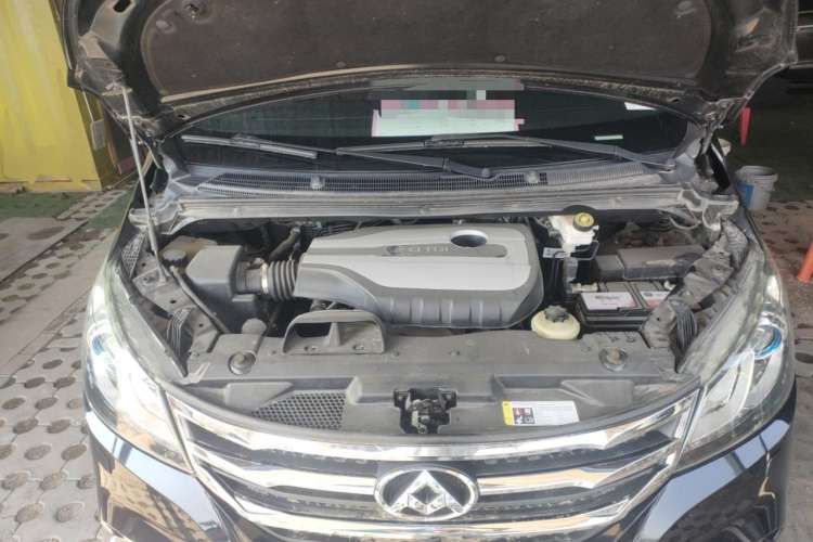 Used SAIC MAXUS G10 2018 PLUS 2.0T Automatic Luxury Executive Edition Engine Bay